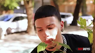 Dando pro famosinho da minha rua&excl;